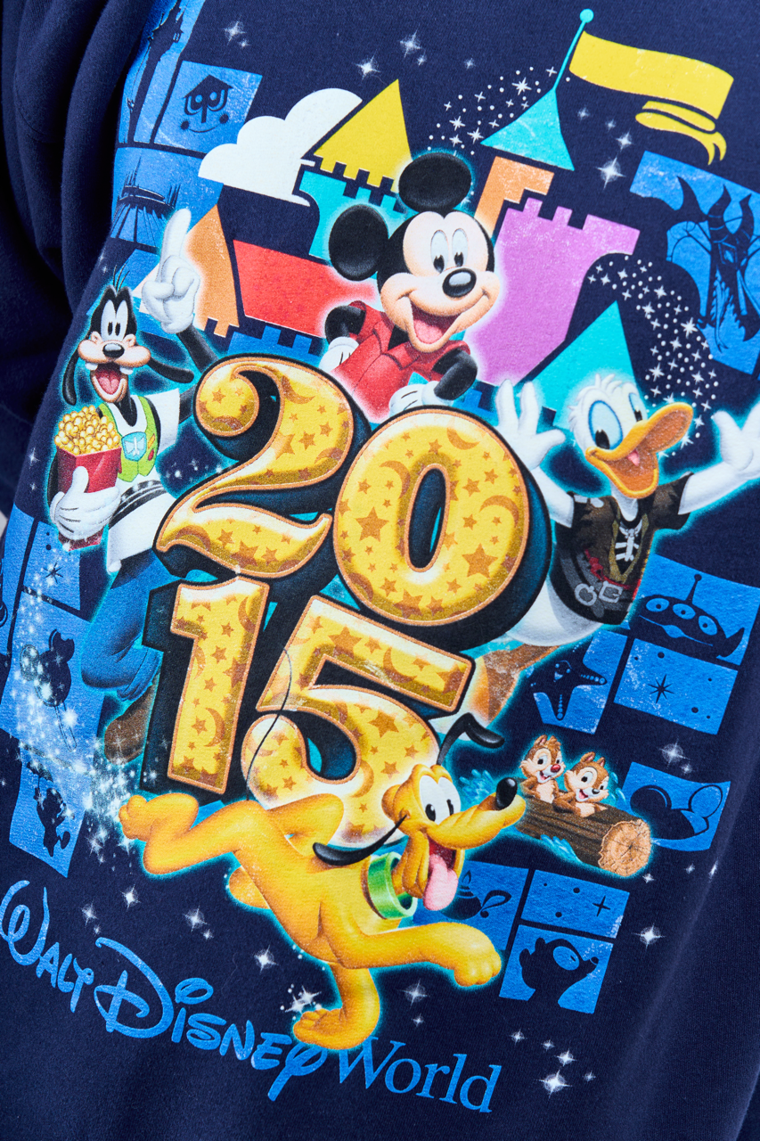 2015 Disneyland by Hanes Cotton  Crewneck (M/L)